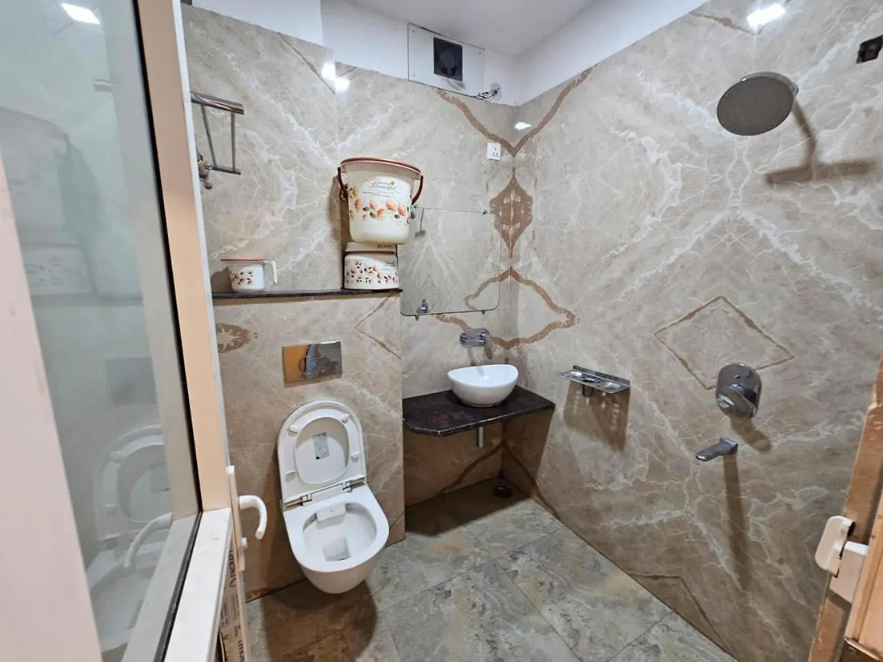 Hotel Aditya Inn Varanasi 2*,