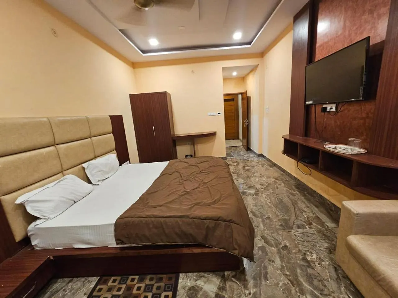 Hotel Aditya Inn Varanasi 2*,  India