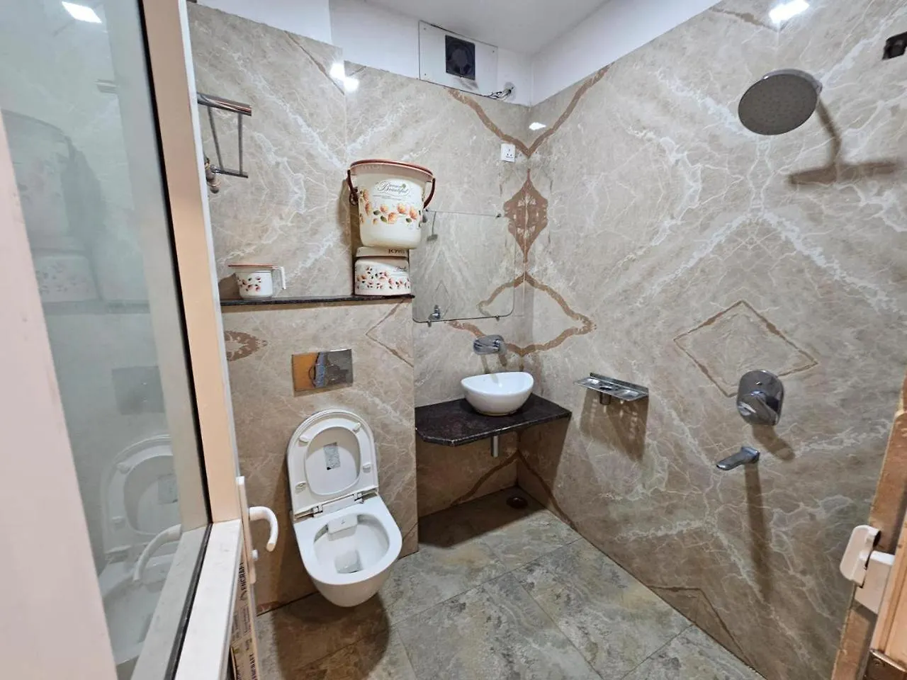 Hotel Aditya Inn Varanasi